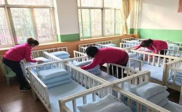 小班幼儿园保育员工作总结最新8篇