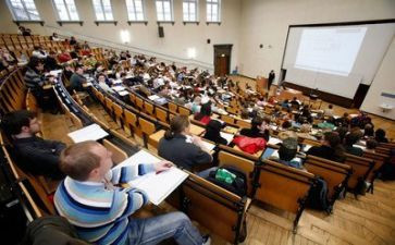 大学自我鉴定范文200字8篇