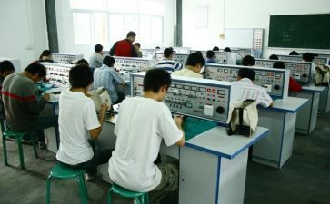 电子电工总结报告8篇