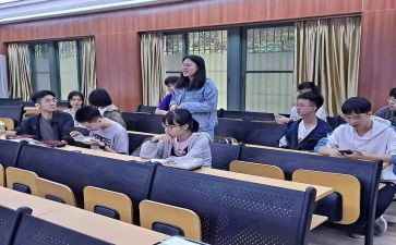 一年级副班长竞选演讲稿7篇