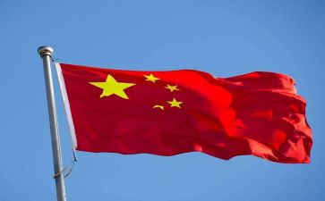 在红旗下讲话的演讲稿5篇