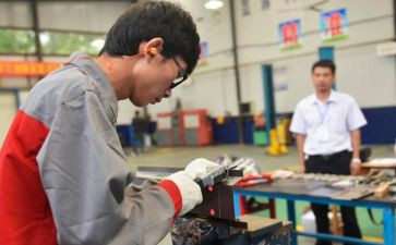 农技校年度工作计划6篇