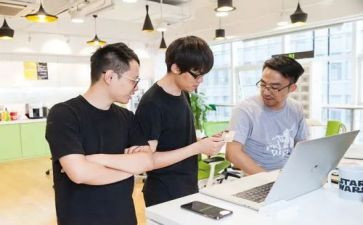 酷演讲稿模板8篇